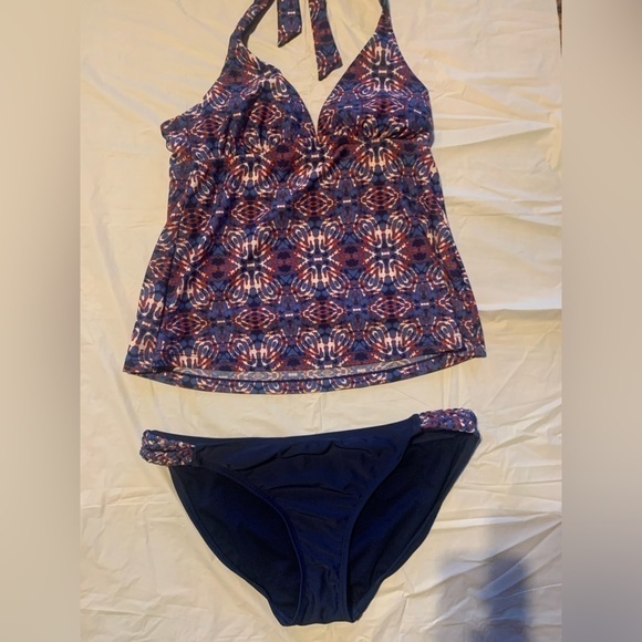 Converse One Star Medium Tankini and Large Bottom‎ Red White and Blue Swim Set - Picture 1 of 11